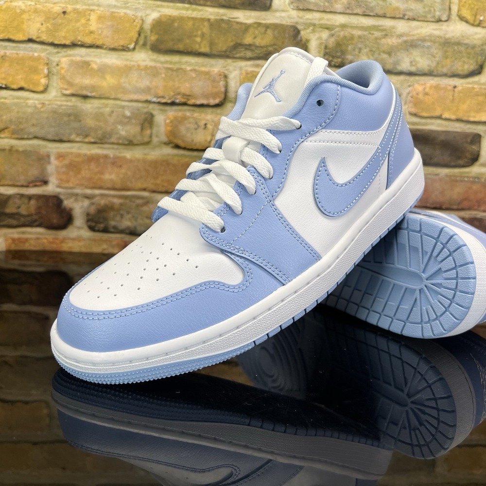 Air Jordan 1 Low Womens 12 , Mens size 10.5 White Light Blue Shoes DC0774 142